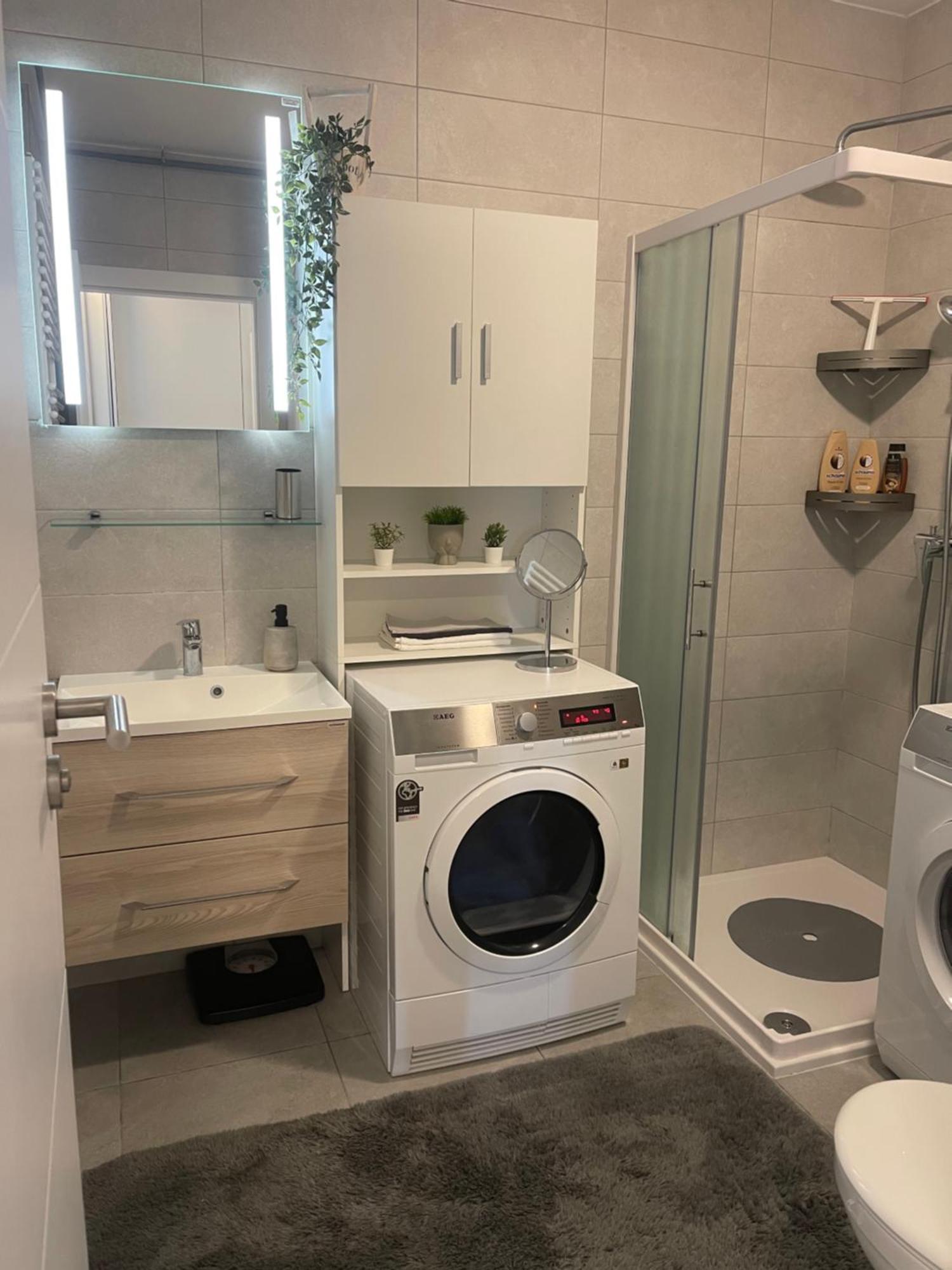 Luna,Central,Self-Check In,Ac,Wi-Fi, Washer,Free Parking Запрешич Экстерьер фото